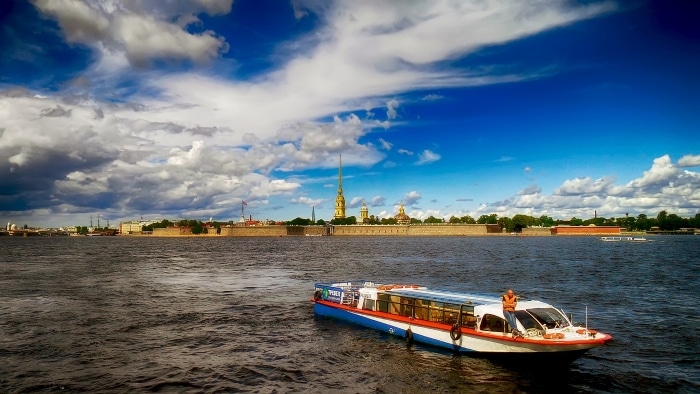 Экскурсии по рекам Санкт-Петербурга
